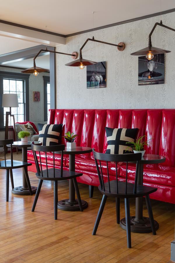 Whitehall Hotel 3*