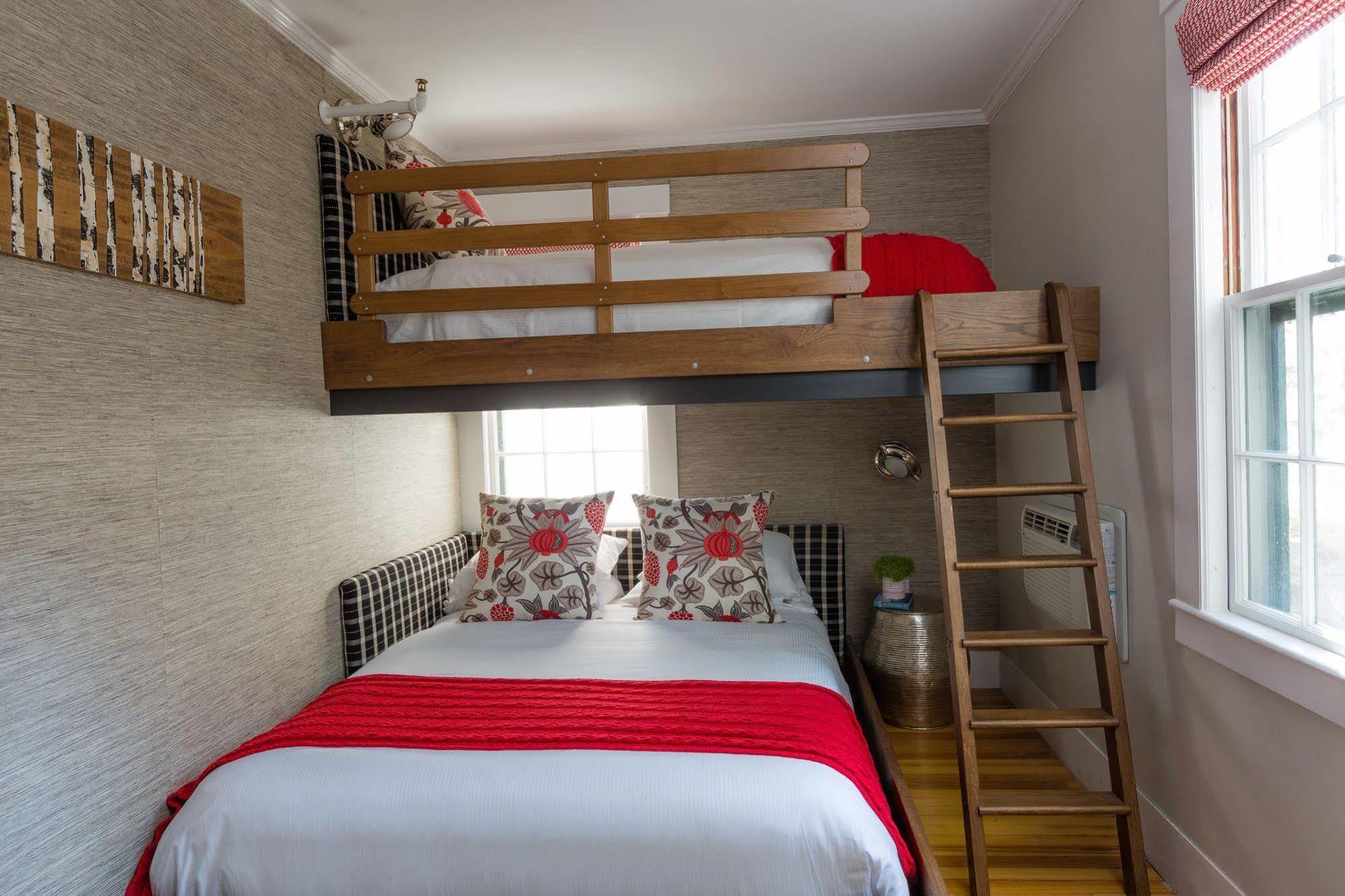 Hotel Whitehall 3*